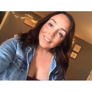 Meet your Posher, Ali